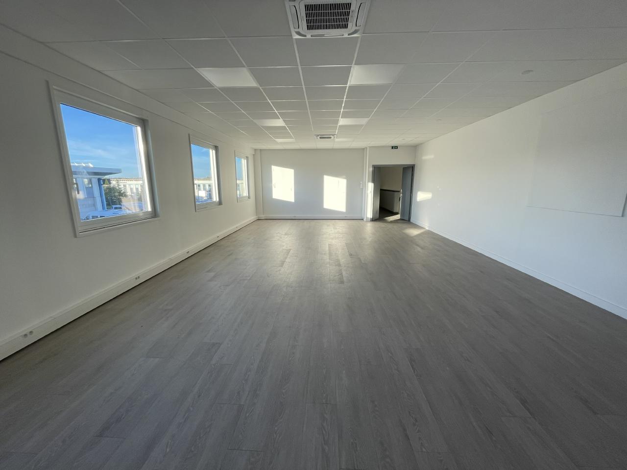 Local d'activité Saint-Quentin-Fallavier 3910m² Vente local d'activité Saint-Quentin-Fallavier Isère OVACT2311149 7